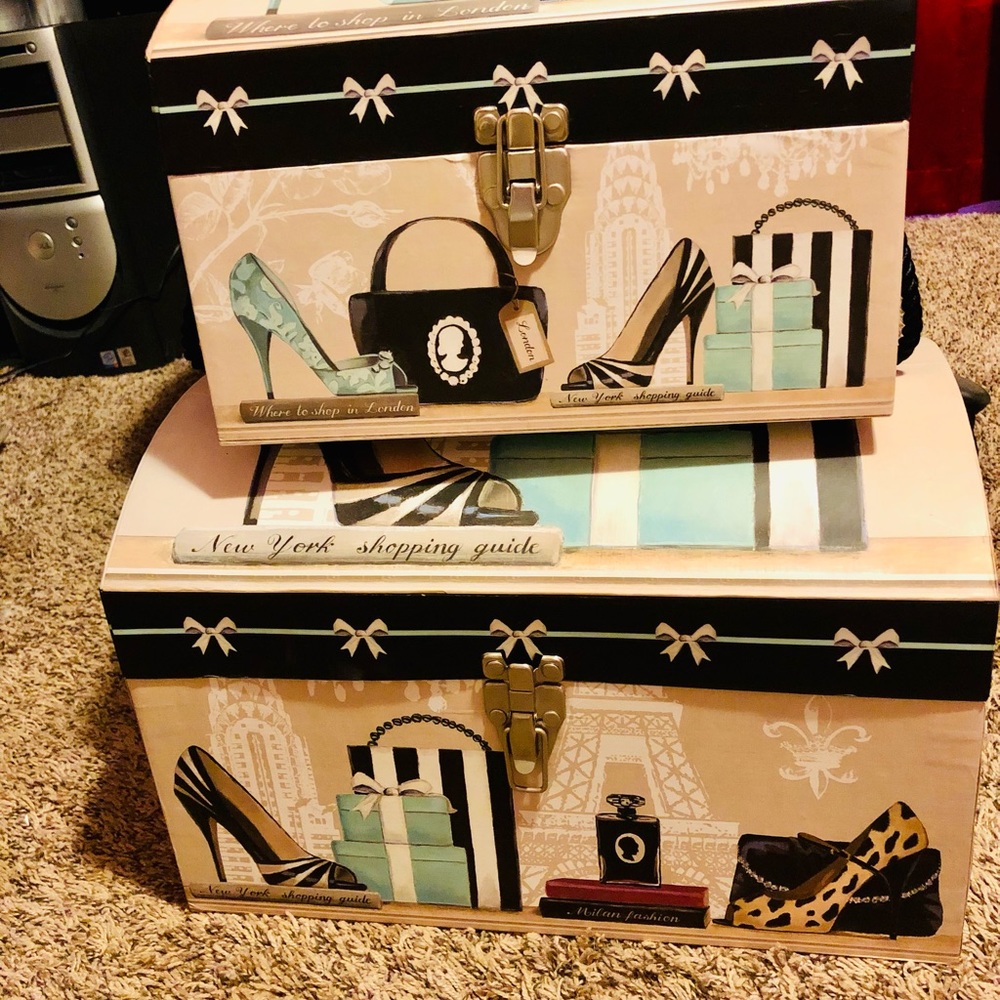 Preowned Chic storage both box ⭐️☺️